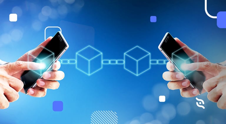 imagem de duas mãos segurando dois celulares um em frente ao outro simulando uma transação com token triplo